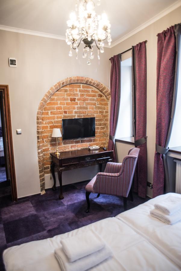 Apartamenty Siedem Komnat Siedmiu Mistrzów Thorn Exterior foto