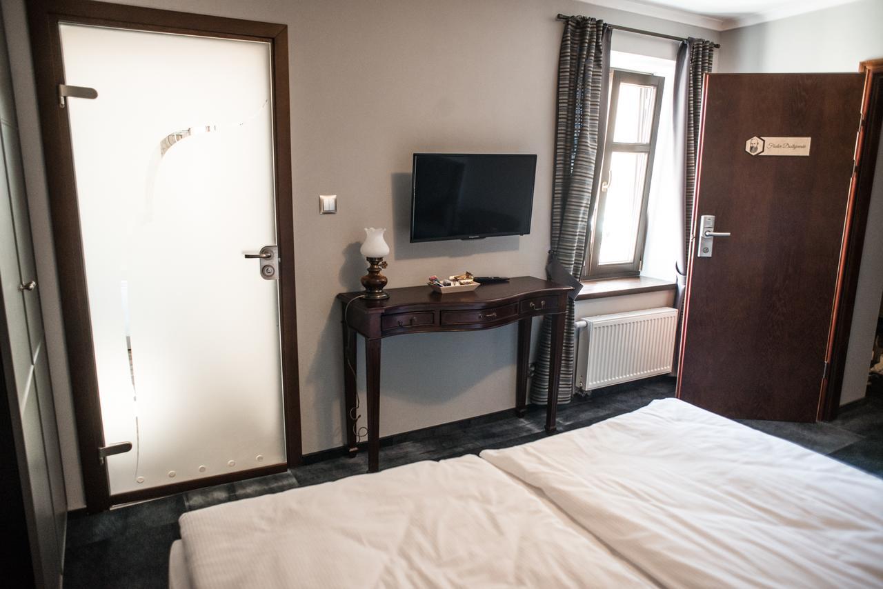 Apartamenty Siedem Komnat Siedmiu Mistrzów Thorn Exterior foto