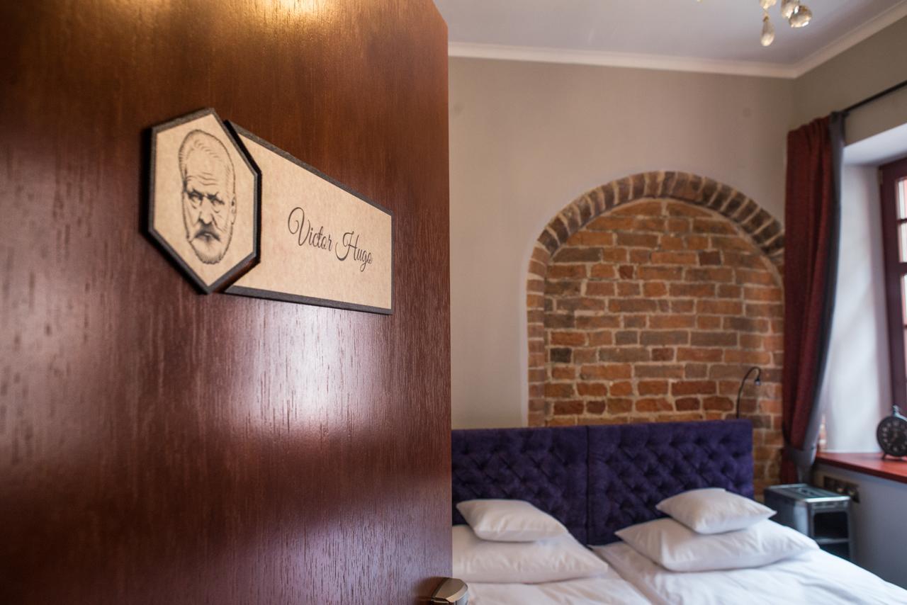 Apartamenty Siedem Komnat Siedmiu Mistrzów Thorn Exterior foto