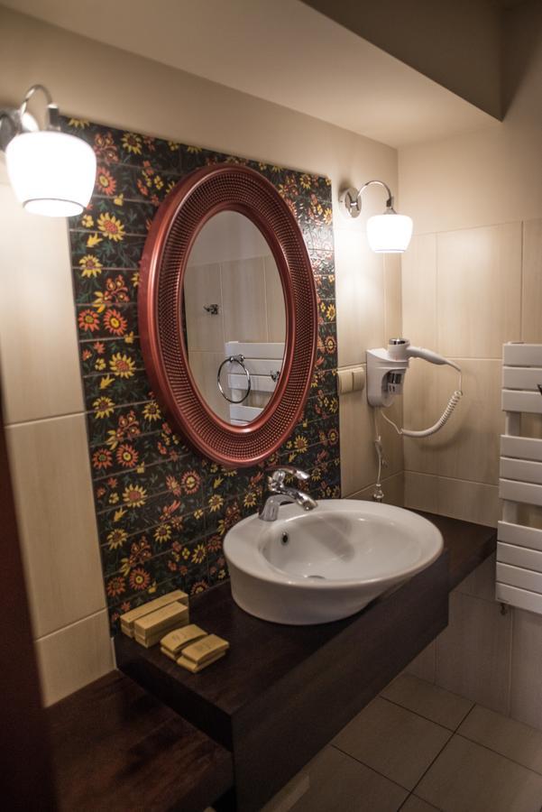 Apartamenty Siedem Komnat Siedmiu Mistrzów Thorn Exterior foto